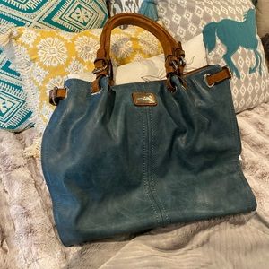 Leather shoulder bag